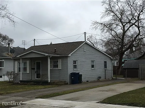 425 James St photo 1