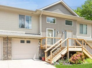 106 Copeland Ln, North Liberty, IA 52317