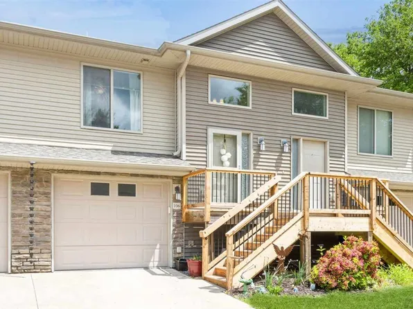 106 Copeland Ln, North Liberty, IA 52317