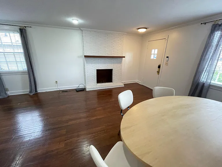 2613 Westwood Dr — Photo 6