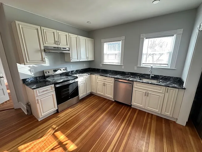 314 Massachusetts Ave #B — Photo 16