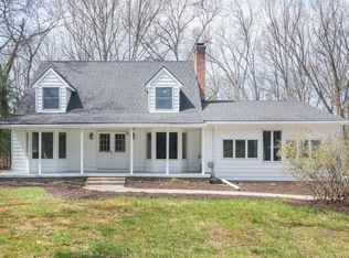 4115 W Pillar Dr, Whitmore Lake, MI 48189