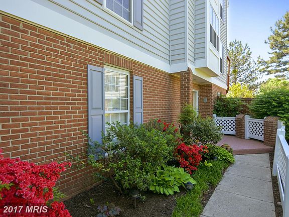 2nd image of 4816 Heron Neck Ln