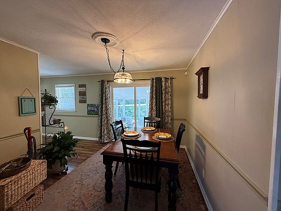 4th image of 305 Jerome Dr