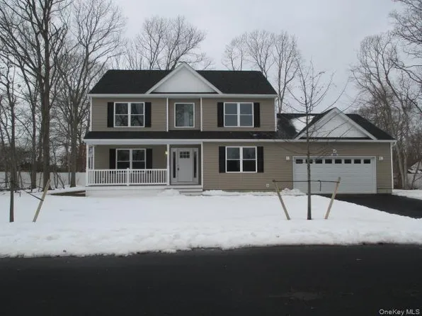 214 Donegan Avenue, East Patchogue, NY 11772