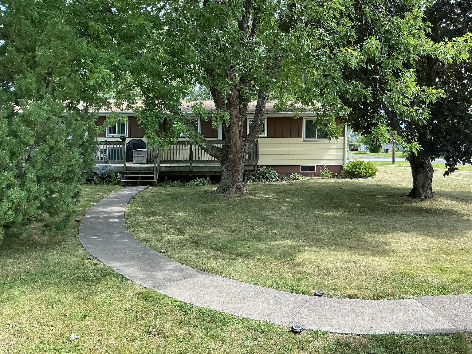 2 bed, 1.0 bath, 1200 sqft, $1,350 — Photo 1