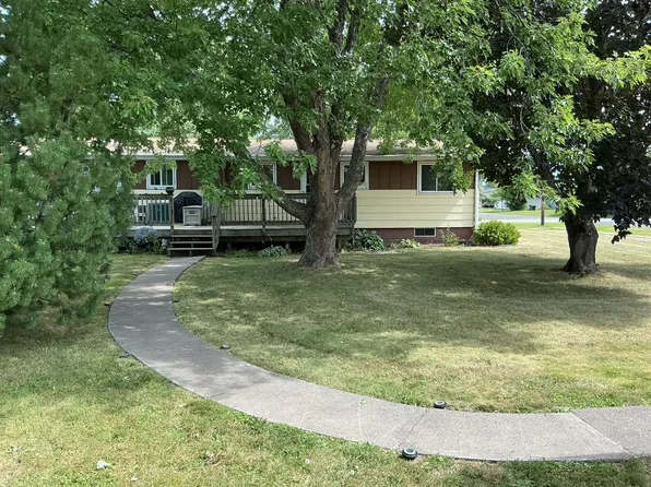 2 bed, 1.0 bath, 1200 sqft, $1,350, 1925 Washington Ave, Superior, WI 54880