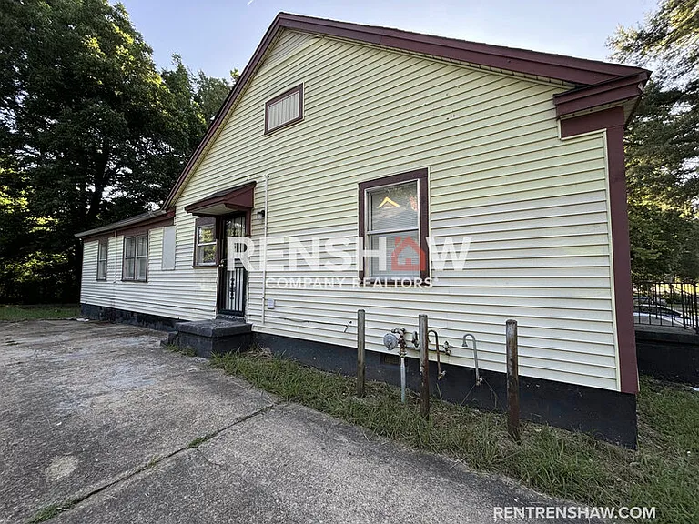502 E Dison Ave — Photo 15