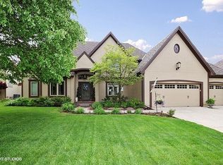 5469 NE Wedgewood Ln, Lees Summit, MO 64064