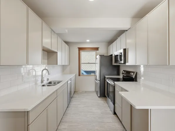 808 W Main St #2, Stoughton, WI 53589