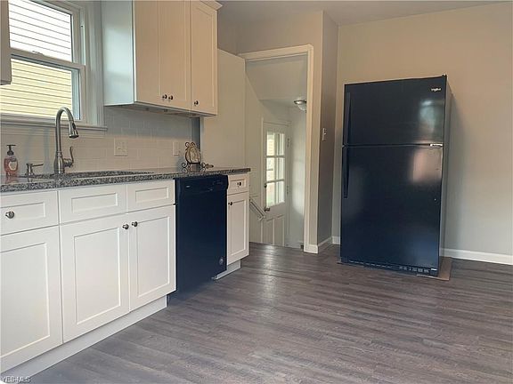 4th image of 9105 Ansonia Ave