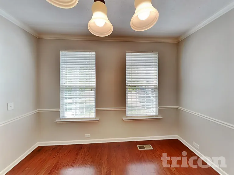 6429 Sunnywood Dr — Photo 4
