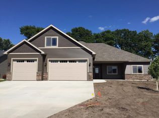 308 Avalon Ct, Sartell, MN 56377