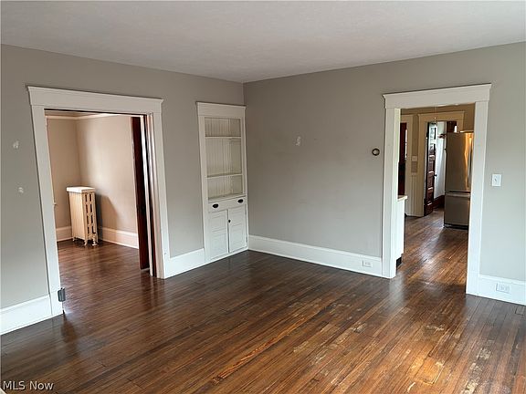 5th image of 1567 Wagar Ave