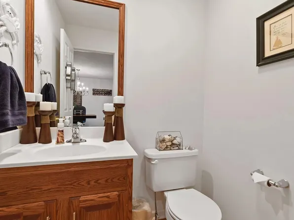 5075 Mendenhall Dr, Mechanicsburg, PA 17050