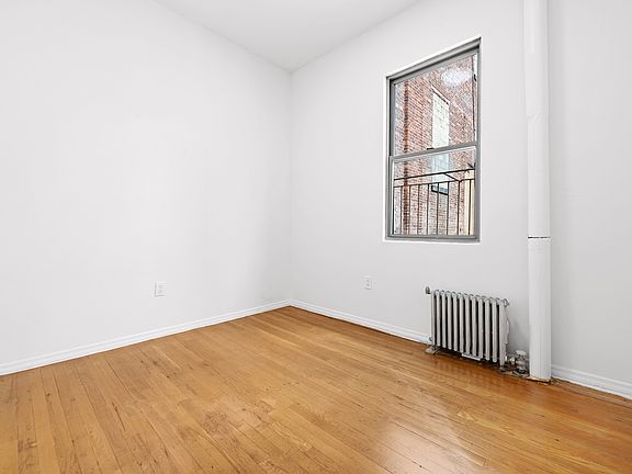 4th image of 247 W 63rd St #Phe