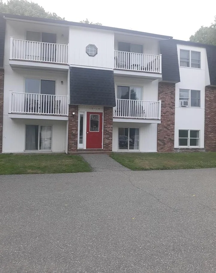 2 bed, 800 sqft, $1,600 — Photo 1