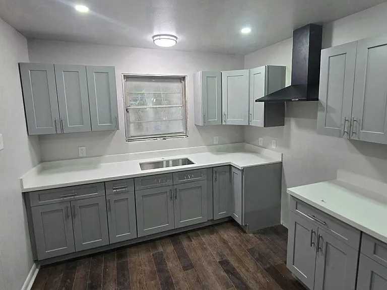 Beautiful Large Kitchen