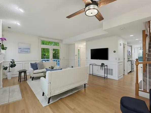 85 Hammond Pl #85, Woburn, MA 01801