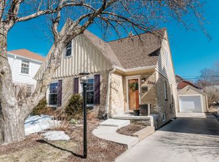 2540 N 68th St, Wauwatosa, WI 53213