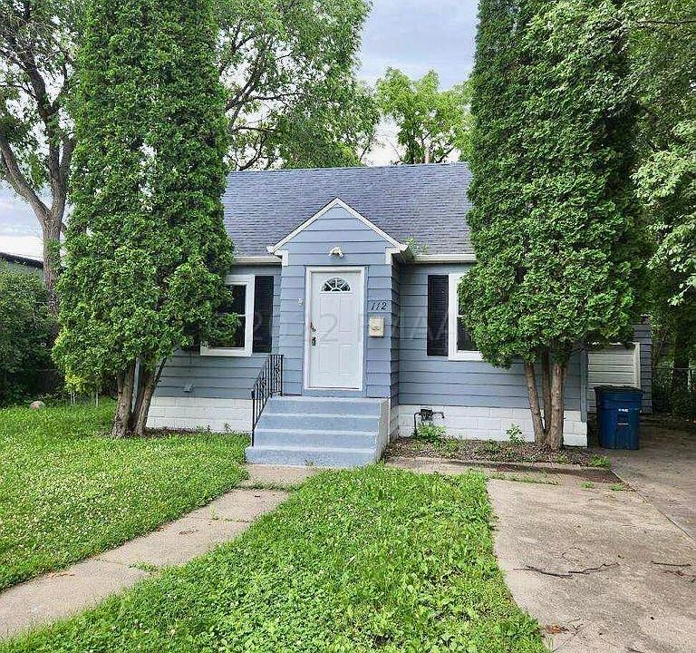 nice curb appeal