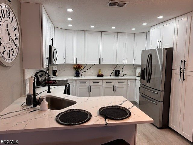1st image of 3928 SE 11th Pl APT 401
