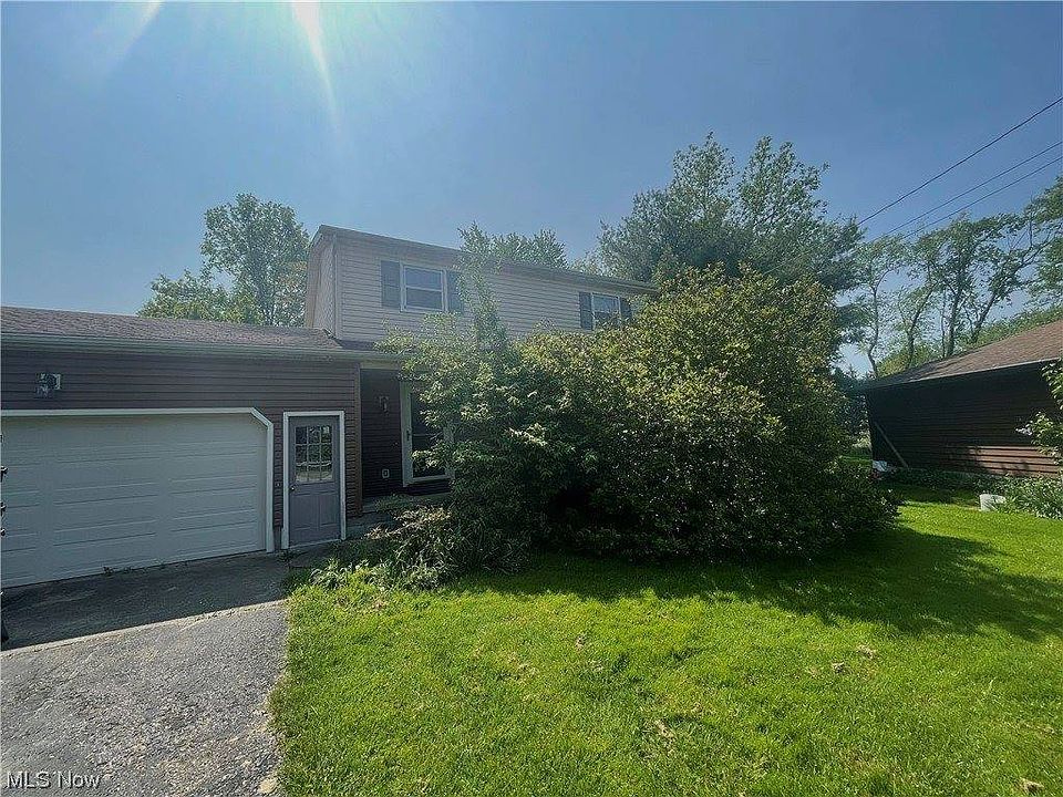 1st image of 141 Mapleview Ct