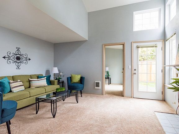 4th image of 5909 Chardonnay Dr SE