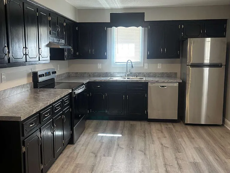 3851 Dailey Rd — Photo 2