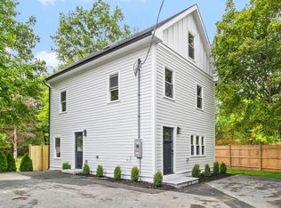 22 Belknap Ct, Concord, MA 01742