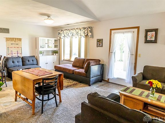 2nd image of 821 Berkshire Dr