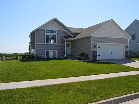 4th image of 3405 Hawthorn Dr SW
