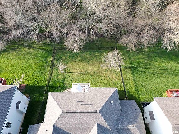 3rd image of 2300 W Paddington Ct