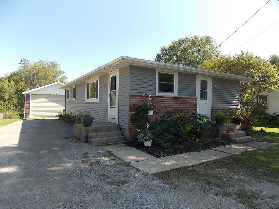 1st image of 527 Humboldt St