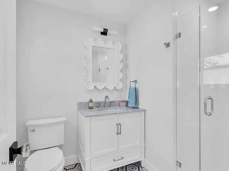 558 Central Ave — Photo 16
