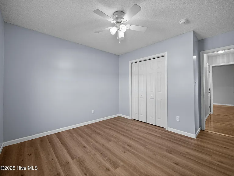 218 Winterberry Ct — Photo 23