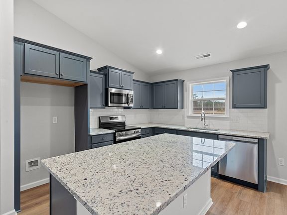 4th image of 375 5th Ave. Lot 3