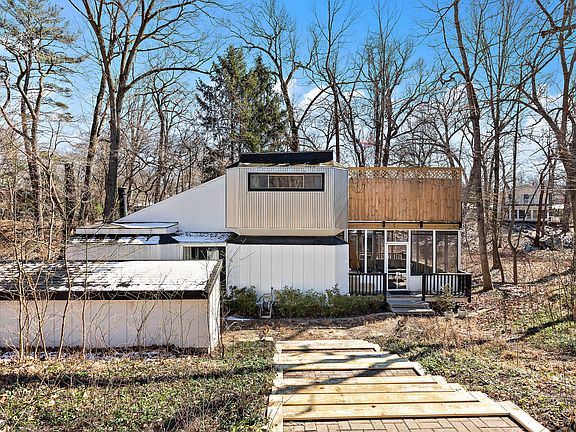 2nd image of 19475 Dogwood Dr