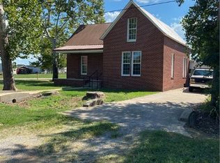 83 N Wood St, Magazine, AR 72943