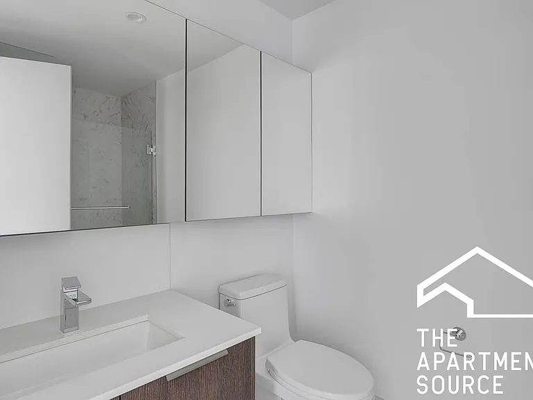204 W Hill St — Photo 7