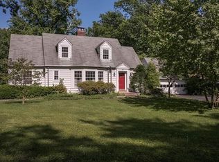 35 Frederick Ln, Saint Louis, MO 63122