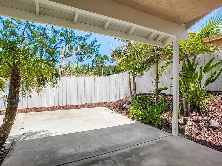2634 Luciernaga St — Photo 33