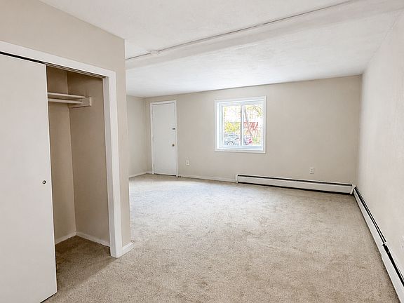 3rd image of 211 Quincy Ave #1