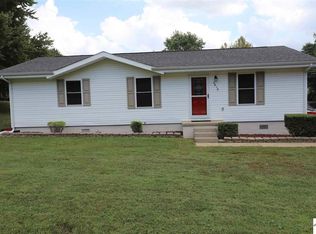5810 Oakhaven Dr, Paducah, KY 42003