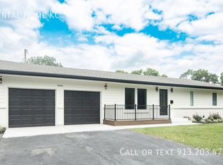 8400 W 93rd St, Overland Park, KS 66212