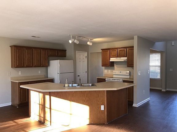 2nd image of 243 Stockbridge Dr