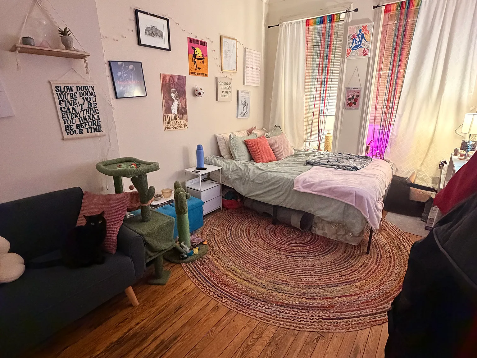 Studio, 350 sqft, $975 — Photo 1