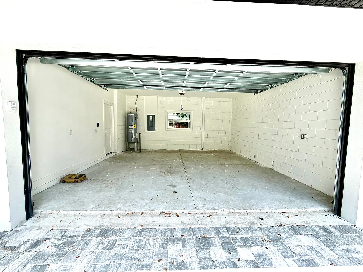3 bed, 2.5 bath, 1761 sqft, $3,400 — Photo 3