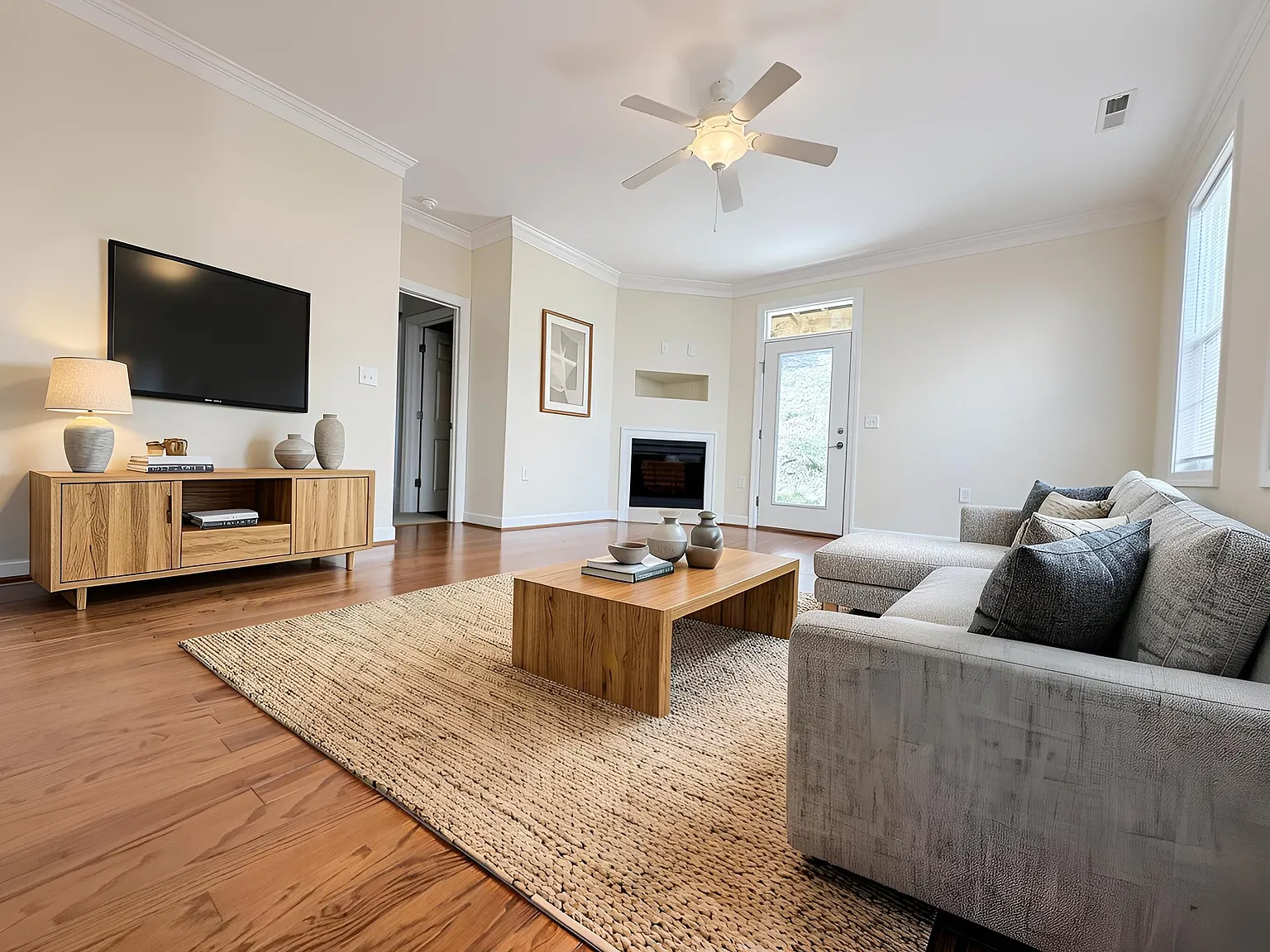 2 bed, 1248 sqft, $1,845 — Photo 3