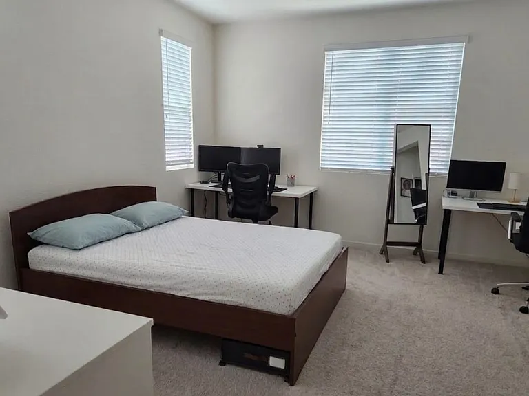 109 Bradley Ct — Photo 13